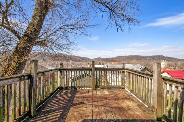 1145 5th St, Oakmont, PA 15139