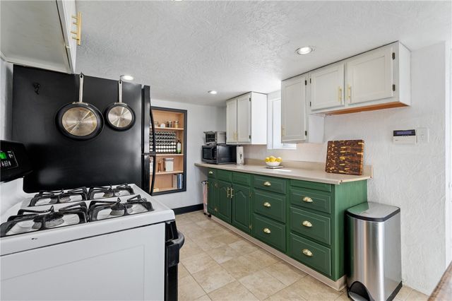 1145 5th St, Oakmont, PA 15139