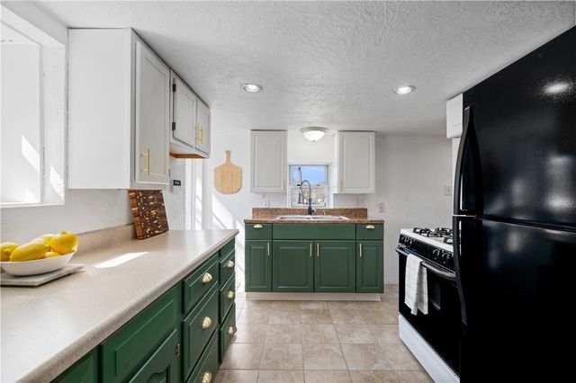 1145 5th St, Oakmont, PA 15139