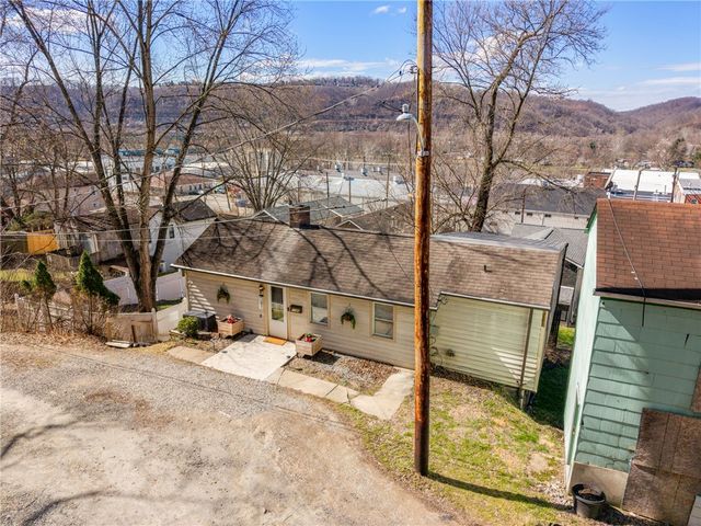 1145 5th St, Oakmont, PA 15139