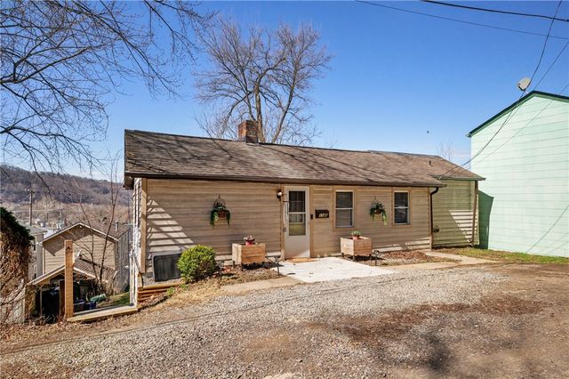 1145 5th St, Oakmont, PA 15139