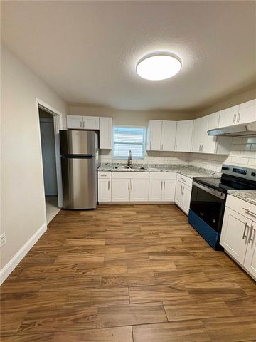 915 W 13TH STREET, Lakeland, FL 33805