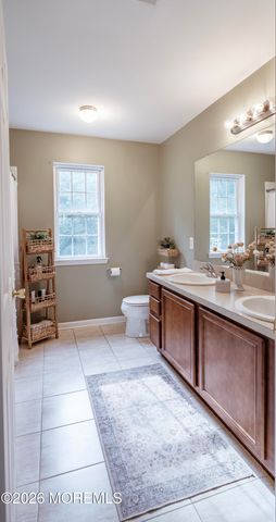 11 Topaz Drive, Jackson, NJ 08527
