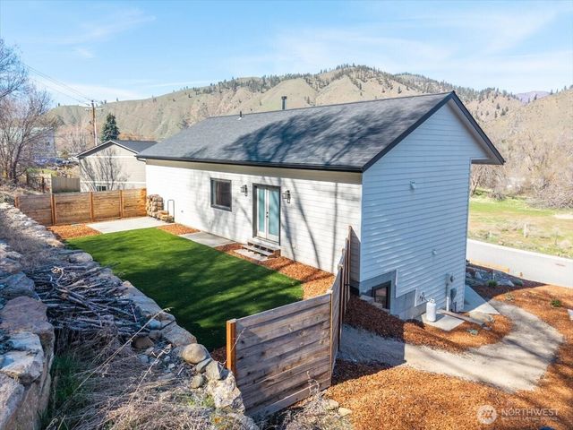 103 Hassan Street, Cashmere, WA 98815