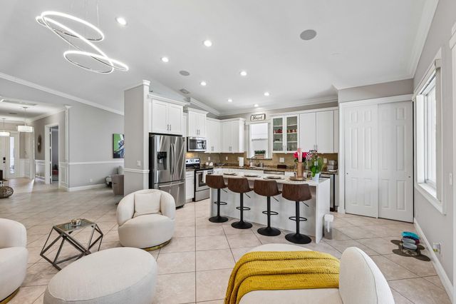 121 Bellezza Terrace, Royal Palm Beach, FL 33411