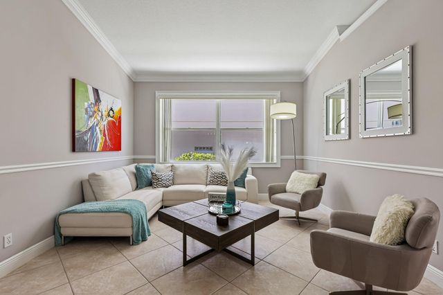 121 Bellezza Terrace, Royal Palm Beach, FL 33411