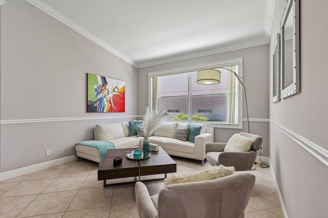 121 Bellezza Terrace, Royal Palm Beach, FL 33411