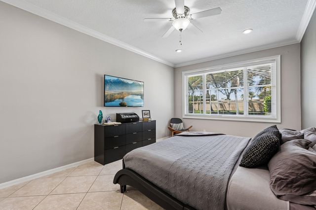 121 Bellezza Terrace, Royal Palm Beach, FL 33411