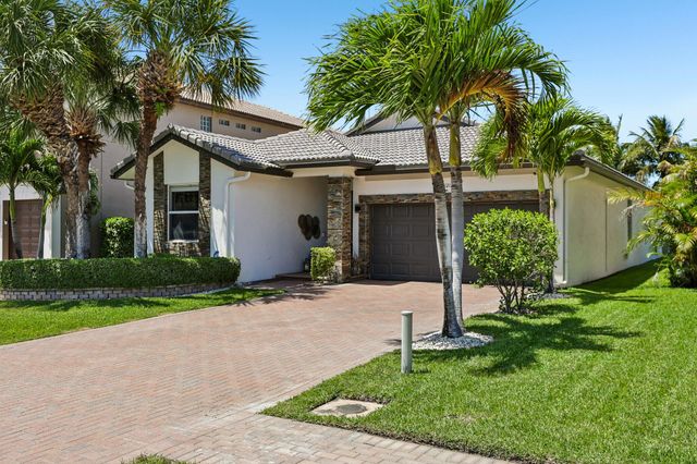 121 Bellezza Terrace, Royal Palm Beach, FL 33411