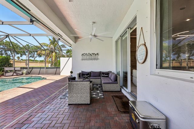 121 Bellezza Terrace, Royal Palm Beach, FL 33411