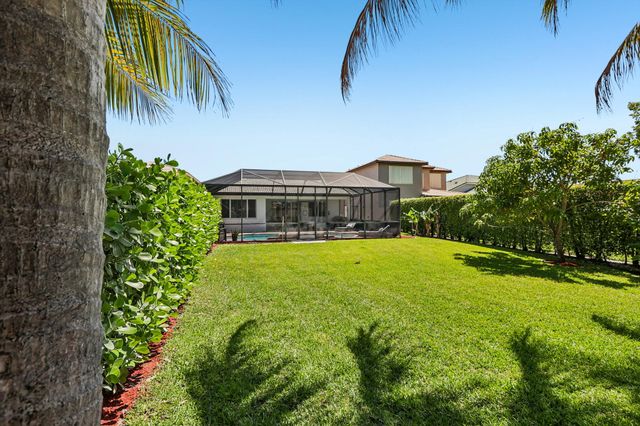 121 Bellezza Terrace, Royal Palm Beach, FL 33411