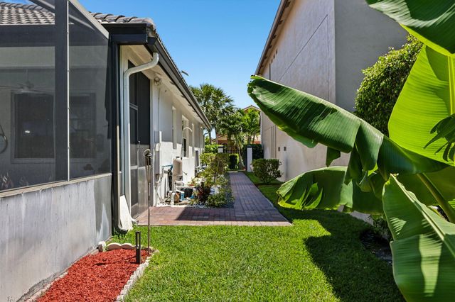 121 Bellezza Terrace, Royal Palm Beach, FL 33411