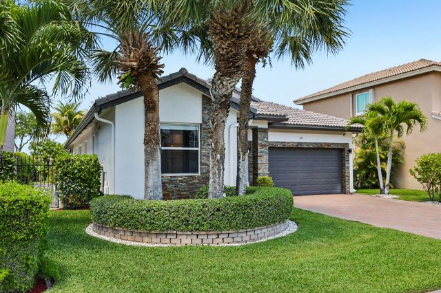 121 Bellezza Terrace, Royal Palm Beach, FL 33411