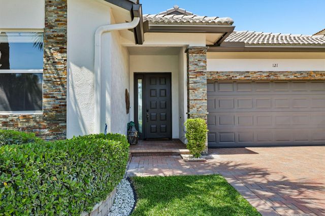 121 Bellezza Terrace, Royal Palm Beach, FL 33411