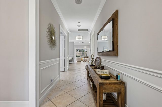 121 Bellezza Terrace, Royal Palm Beach, FL 33411