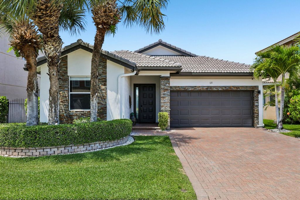 121 Bellezza Terrace, Royal Palm Beach, FL 33411