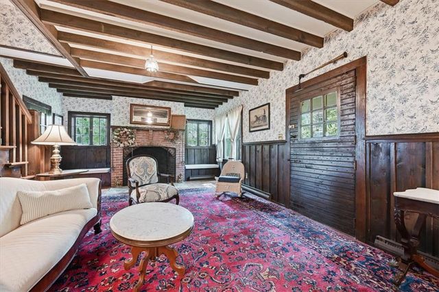 90 Oak Lane, Pocono Twp, PA 18370
