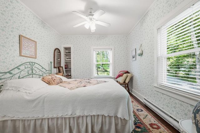 90 Oak Lane, Pocono Twp, PA 18370