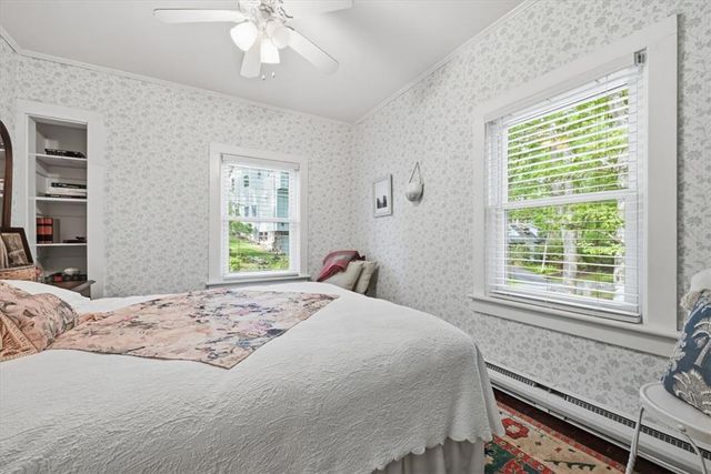 90 Oak Lane, Pocono Twp, PA 18370
