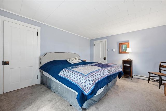 90 Oak Lane, Pocono Twp, PA 18370