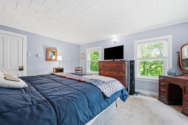 90 Oak Lane, Pocono Twp, PA 18370