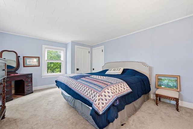 90 Oak Lane, Pocono Twp, PA 18370