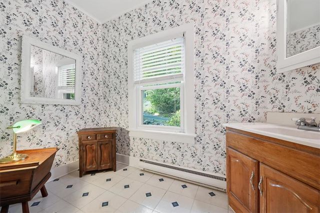 90 Oak Lane, Pocono Twp, PA 18370