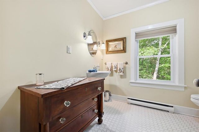 90 Oak Lane, Pocono Twp, PA 18370