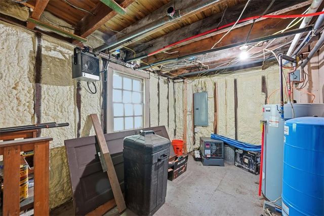 90 Oak Lane, Pocono Twp, PA 18370