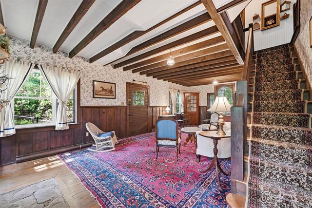 90 Oak Lane, Pocono Twp, PA 18370