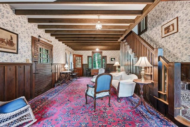 90 Oak Lane, Pocono Twp, PA 18370