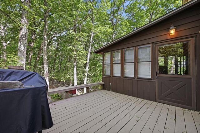 90 Oak Lane, Pocono Twp, PA 18370