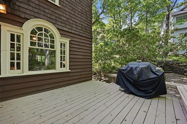 90 Oak Lane, Pocono Twp, PA 18370