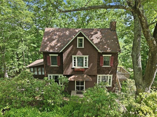 90 Oak Lane, Pocono Twp, PA 18370