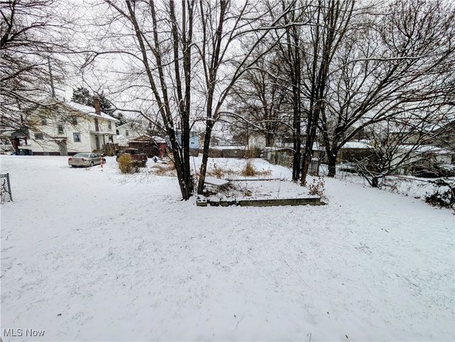 319 Crestmont Avenue NE, Canton, OH 44704