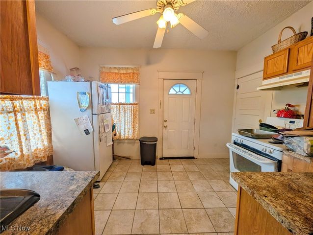 319 Crestmont Avenue NE, Canton, OH 44704