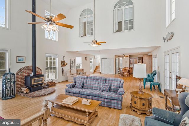 850 WALNUT AVE, North Beach, MD 20714