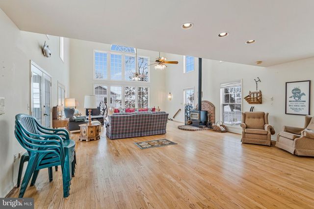850 WALNUT AVE, North Beach, MD 20714