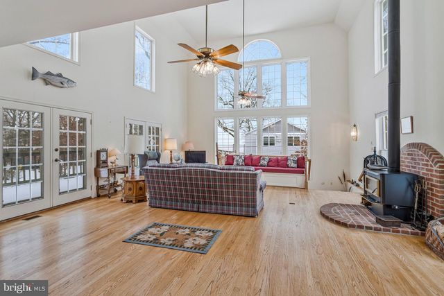 850 WALNUT AVE, North Beach, MD 20714