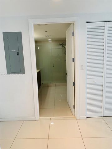 5252 NW 85Th Ave 807, Doral, FL 33166