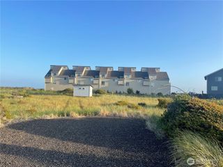 1431 Ocean Crest Avenue, Ocean Shores, WA 98569