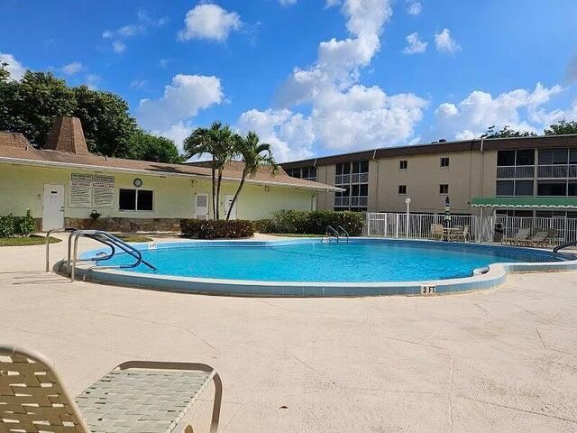 300 Village Green Circle S 209, Palm Springs, FL 33461