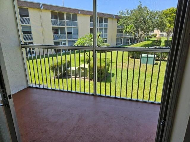 300 Village Green Circle S 209, Palm Springs, FL 33461