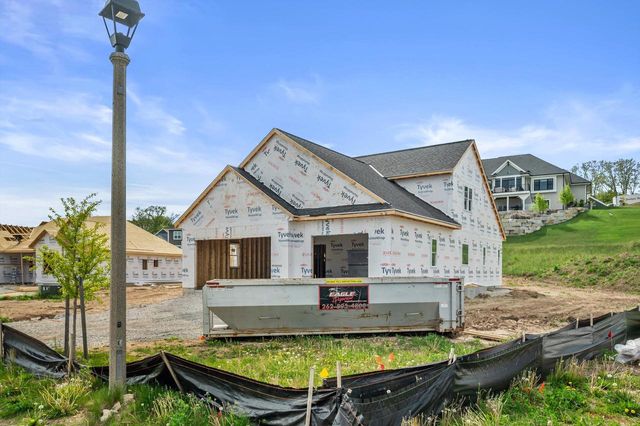 W253N5553 Crescent Hill DRIVE, Sussex, WI 53089