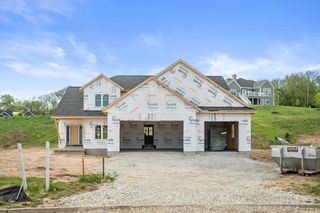 W253N5553 Crescent Hill DRIVE, Sussex, WI 53089