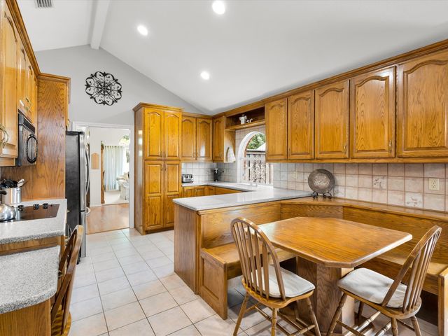 806 Red Oak Drive, Lewisville, TX 75067