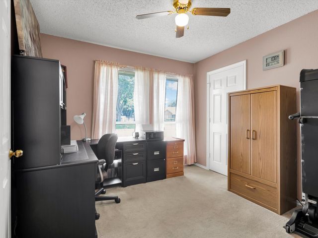 806 Red Oak Drive, Lewisville, TX 75067