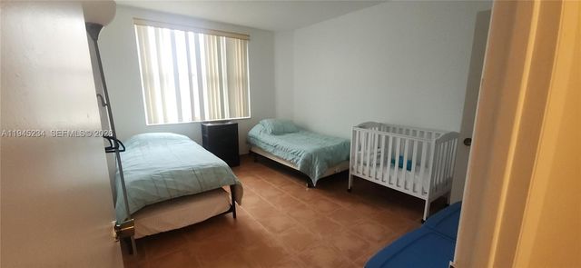 1985 S Ocean Dr 3P, Hallandale Beach, FL 33009