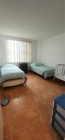 1985 S Ocean Dr 3P, Hallandale Beach, FL 33009