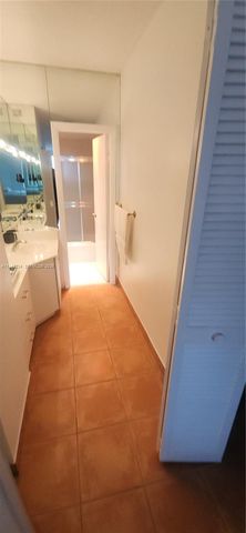 1985 S Ocean Dr 3P, Hallandale Beach, FL 33009